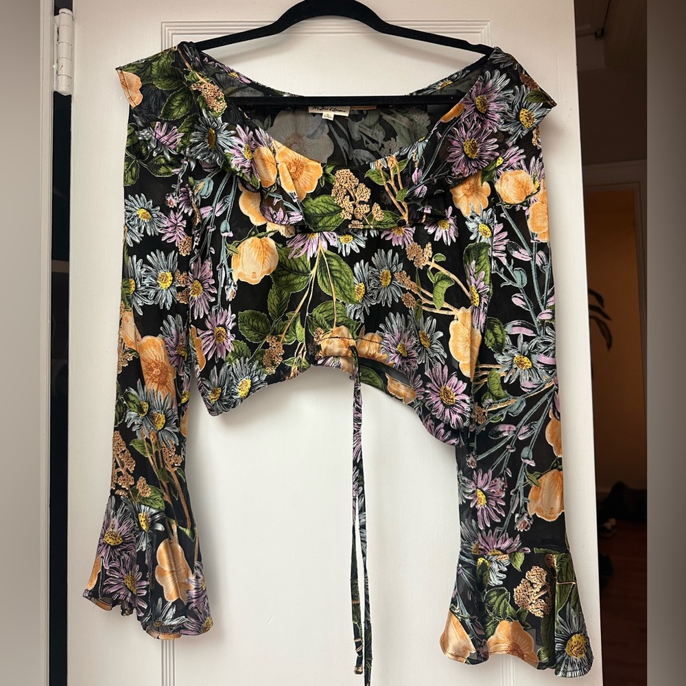 Love and lemons floral top
